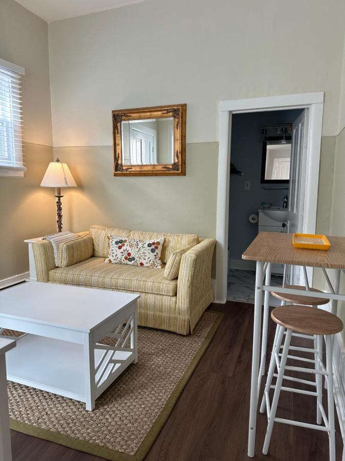The Belvedere B&B Charlevoix Bagian luar foto