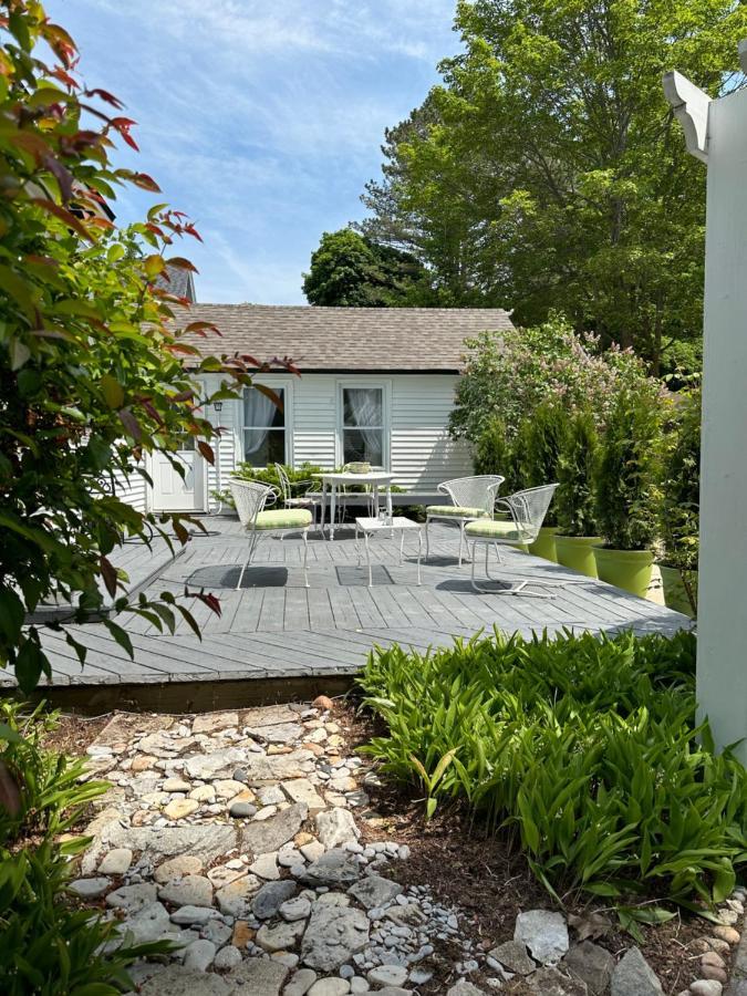 The Belvedere B&B Charlevoix Bagian luar foto